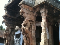 entrance-to-the-hindu-temple